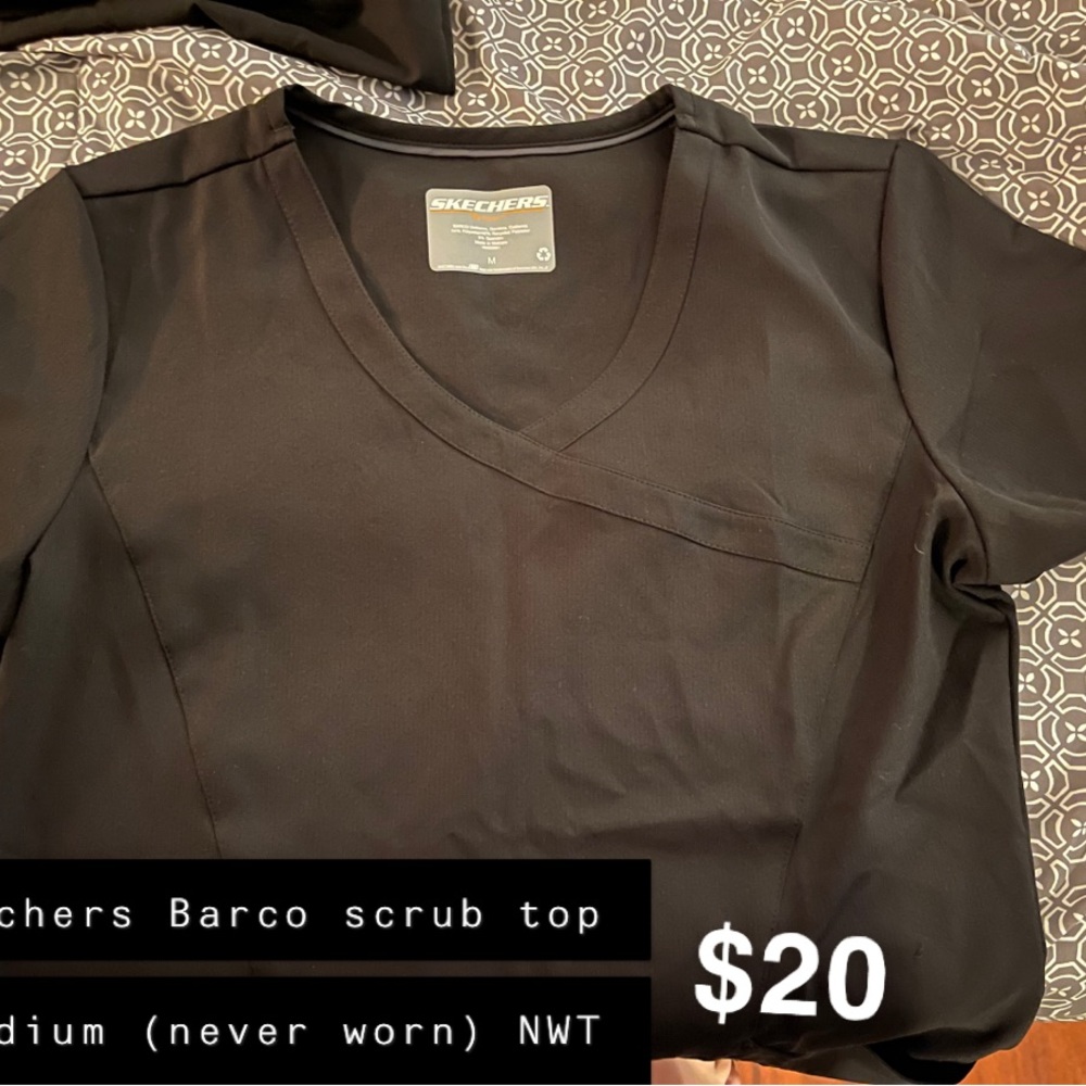 Never Worn- Womens Sketchers Barco Scrub Top